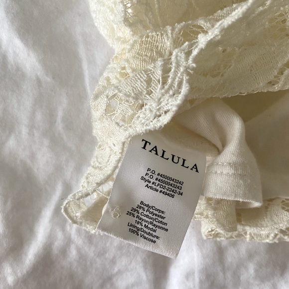 2/$40💜 CLOSET CLEAN OUT: Aritzia lace blouse - Picture 4 of 6